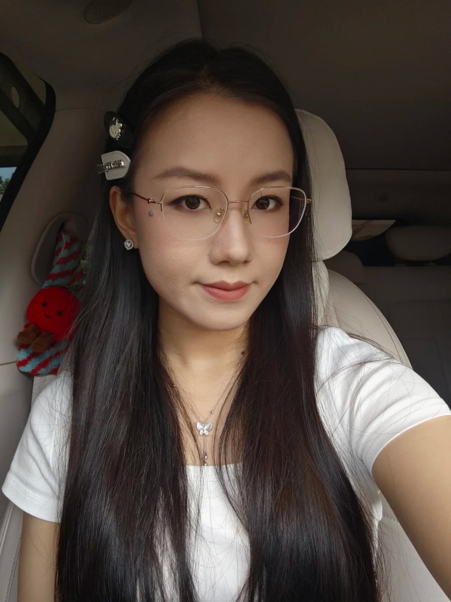 tadeo5662's tweet photo. 我真的好奇那些露脸的黄推不会被现实朋友刷到吗？？ https://t.co/gGGM0FkBWu