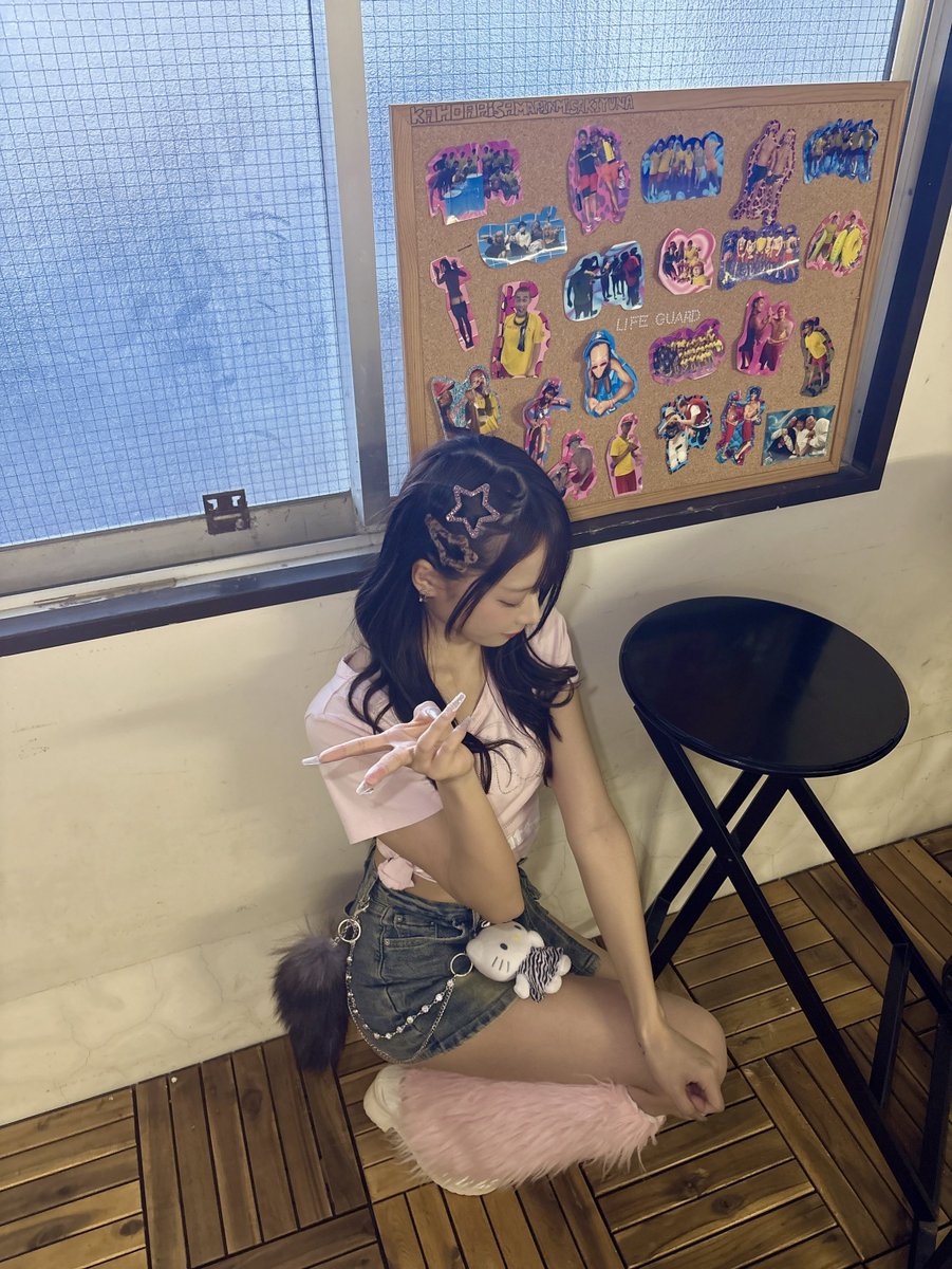kotoha_satsuki's tweet photo. ファッションショー企画
平成ギャル上等選手権 部門にて1位をいただきました🥇🩷⟡.·

この企画受ける時とっても不安だったけど、
やるからには見た目も中身もギャル全開でいかせていただきました> ·̫ <♡₹˝ｬʓ

どうだったかな？🫪🤍

そして、憧れの田中れいなさんにお会いできて、選んでいただけて本当に本当に嬉しかったです😭🩷ྀི⟡.·
一生の思い出🥲♡♡ 
またお会いできるように頑張ります> ·̫ <♡

クロちゃんのギャル男姿もとっても似合ってましたᜊ•ᴗ•ᜊ  ！🤣🩷

沢山の方が見てくれていて、とっても緊張したよ🥺普段はぎゃるじゃないです🥺‼️
素のことはもぜひ見に来てね🥺笑

これからも色んなキャラクターになれるように頑張りたいな> ·̫ <♡
応援してくださった皆さんありがとうございました𛰙᭜𖫴𖫰𖫱𖫳𖫲𖫲𖫳𖫴𖫰𖫱꛰ ᭜𖫴𖫰𖫱𖫳𖫲𖫲𖫳𖫴𖫰𖫱꛰♥🤍
#クロフェス
#クロフェス2026
#花いろは
#ギャル
