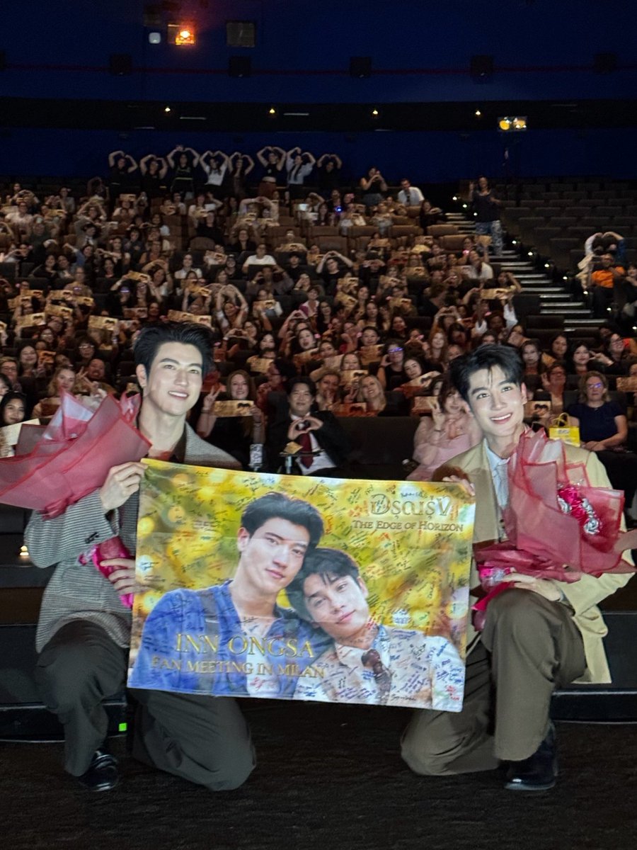 ArunRungTH's tweet photo. Grazie mille🙏

ขอบคุณทุกคนที่มาหาเด็กแฝดในวันนี้ ขอบคุณทีมหน้าจอที่คอยติดตามและเป็นกำลังใจให้อินองศานะครับ

INNONGSA FANMEET IN MILAN 

#InnOngsaFM_Milan
#InnOngsa #อินองศา https://t.co/geFinJozlp