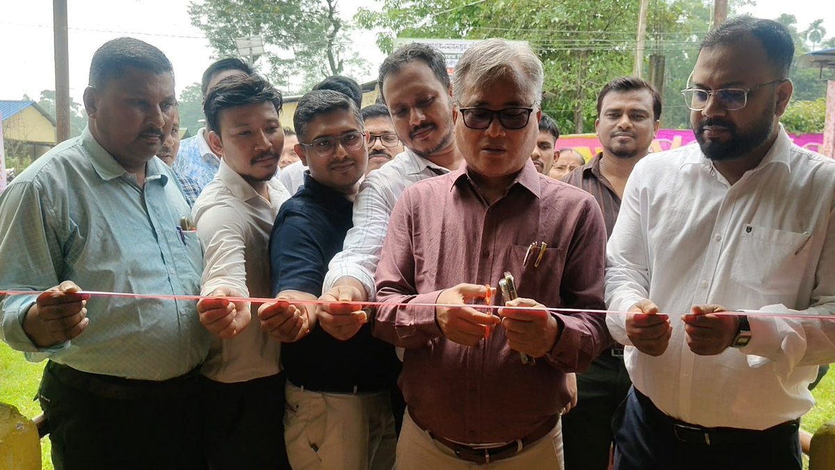 dc_hailakandi's tweet photo. 'Sewa Setu Abhiyan' under the 'Sewa Sankalp Abhiyan' officially launched on Saturday at Algapur Block in Hailakandi, offering essential civic services and free specialist health check-ups to local residents.
@CMOfficeAssam @diprassam https://t.co/klqbcl91VY