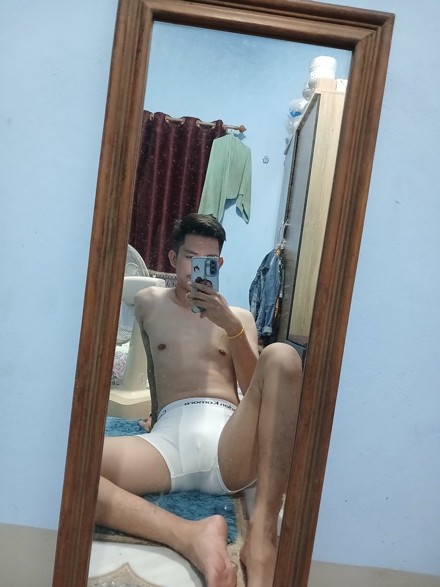 Chatchapon76204's tweet photo. อ้วนๆมีพุงแบบนี้ พอเป็นเด็กดีของใครได้บ้างค้าบ😛🤪
#หนุ่มสุรินทร์ #โสด https://t.co/4k2LRaEdFi