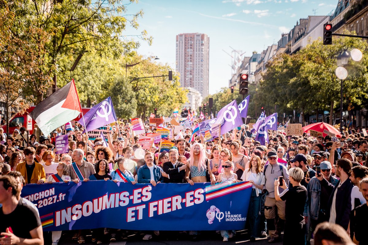 chikirouparis's tweet photo. 🏳️‍🌈 Fière d’avoir marché aujourd’hui aux côtés de toutes celles et ceux qui refusent les discriminations et défendent l’égalité !

Face aux reculs, aux discours de haine et aux attaques contre nos libertés, nous ne laisserons rien passer. Les droits LGBTI sont les droits de toutes et tous.

La Pride, c’est une fête, mais c’est aussi un combat. Et nous continuerons à le mener, ensemble ! ✊