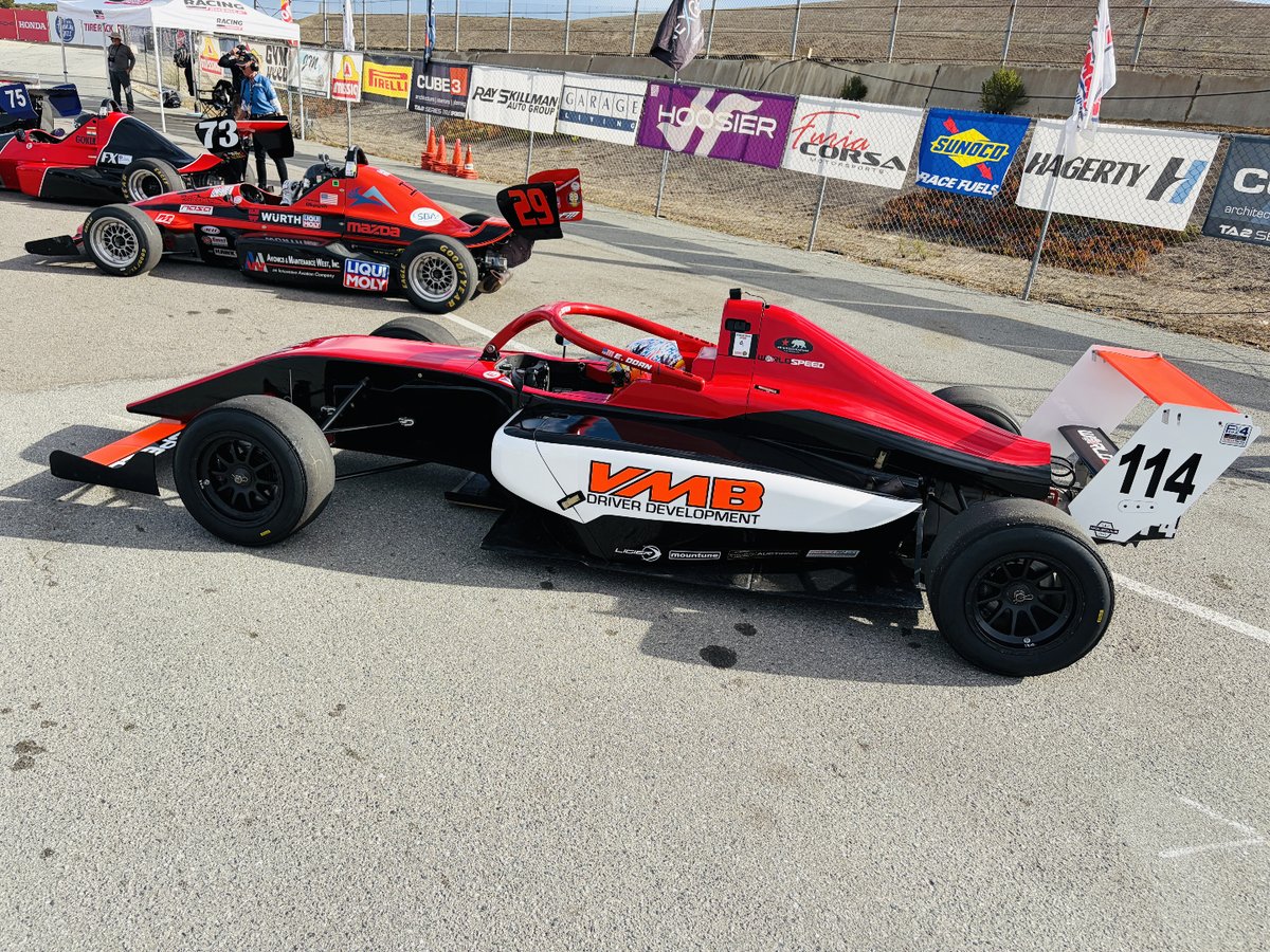 WorldSpeed's tweet photo. RACEDAY!
Let's Go!

#114 Erik Doan
#115 Scott Pyle
#116 Yana Kapoor
#117 Austin Tiller

Formula Pro USA at Laguna Seca with Racing America, follow along at:
https://t.co/pSwmJPH4nj https://t.co/tsCVzO4T04