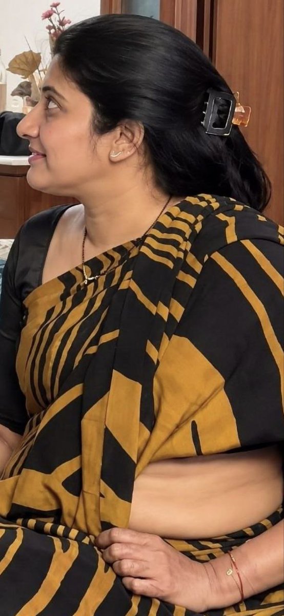 Rockkstar1221's tweet photo. Aba aunty nichubby figemi ksiga untadinadumu medamohamrudtha boddu👅nakutha✊️gelipiskutha barrisallu🍋notlopattukoni cheekthapiski sankalepi👅nakutha kalu🦵chapi🍑pirraluKodatha erragachasi marisavadhengutha oguthasallukorki🍑guddanakutha puku🌸pagaldhengutha🥛palutagi lips💦🔞 https://t.co/Fpz028l0Q0