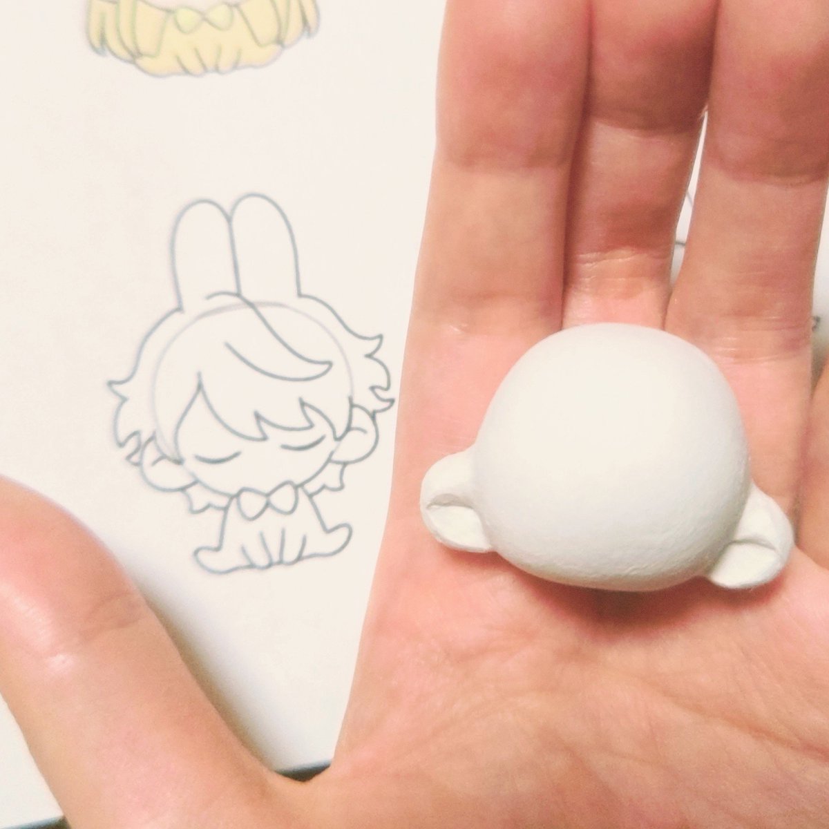 sksk_kkk02's tweet photo. 自創作愛が強めなので、100均粘土で自分のキャラを立体にする。 https://t.co/npT9Hz1hgp