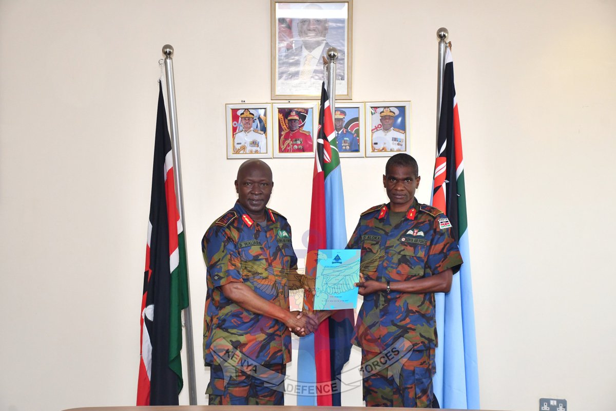 kdfinfo's tweet photo. The Commander Kenya Air Force, Major General Bernard Waliaula, presided over the signing of Performance Contracts for KAF Formation Commanders and Principal Staff Officers at the KAF Conference Room.

See more: https://t.co/YafJ5cEvg1 https://t.co/vnZWLcEFpj