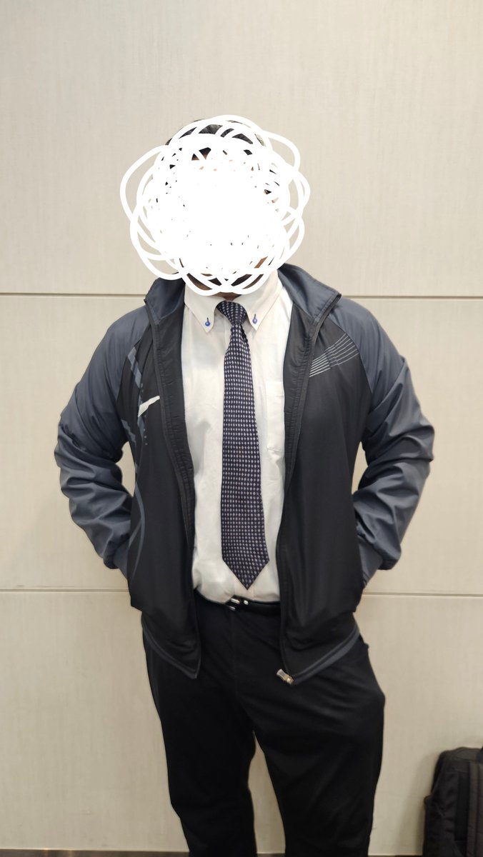 ririri1196's tweet photo. のあ生誕、後日特典の各部衣装に合わせたコスプレを急ぎで用意したが、のあが笑ってくれてよかった！！

1~3部参加の皆様、お騒がせしました。
のあが笑ってくれたので許してください。

1部 キューピット→悪魔司祭👿
2部 のあきん→いそうな二郎系店長🍜
3部 制服→生活指導の先生📚
#のあへのあい https://t.co/Nh4sgyQjid