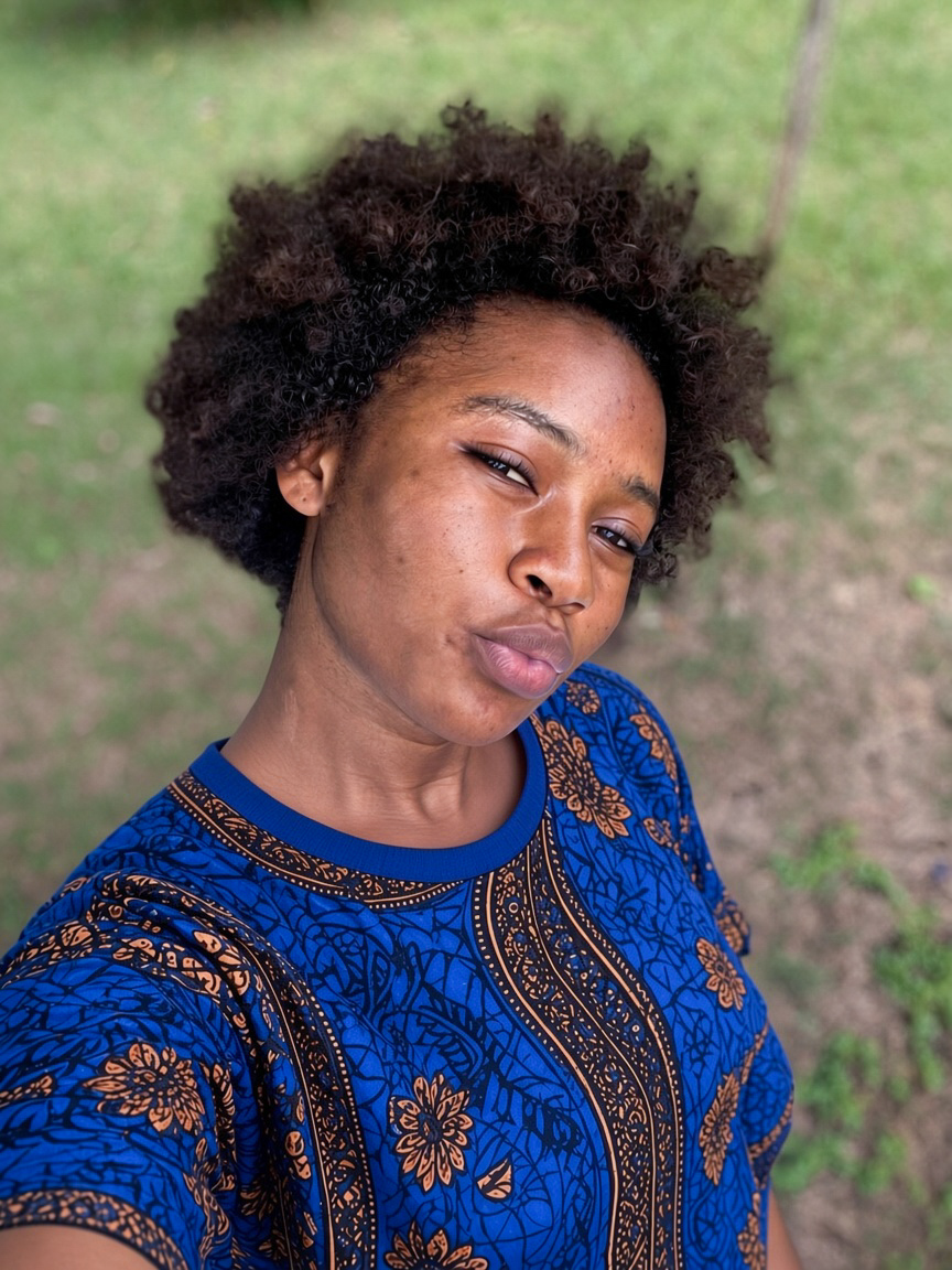 heisdavies94285's tweet photo. Proudly an African. 🌍 
Pictures of me in blue 💙💙 https://t.co/fZaNOGVFON