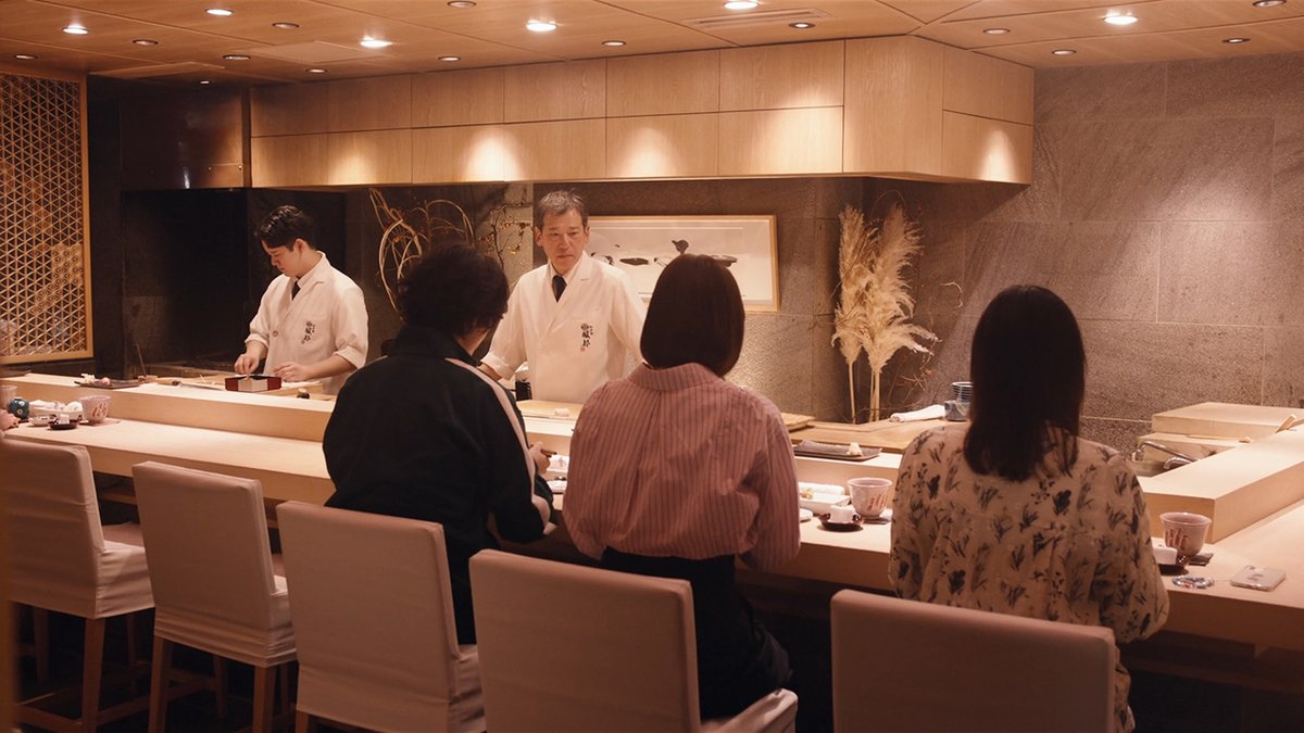 KanakoNish73108's tweet photo. #幸せカナコの殺し屋生活 2

4話、カナコ、カナコ母、桜井の3人が行った寿司店のロケ地は、港区六本木の「江戸前 服部」と思われます。
昼の握りコースなら税込¥5,500。コロッケはなさそうです。

ホームページ
https://t.co/SvUVG9WDPv

#のん #藤ヶ谷太輔 #木村多江 https://t.co/XLRCUE4XQv