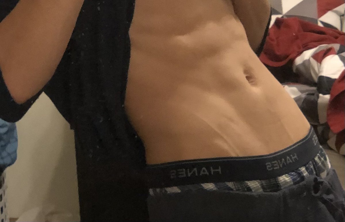 FemboyFlib's tweet photo. i have a job again btw, so i can start finding new hot things for excuses to take newer pictures in soon :3 
#nsfwtwt #enby https://t.co/2LMHQt5zKF