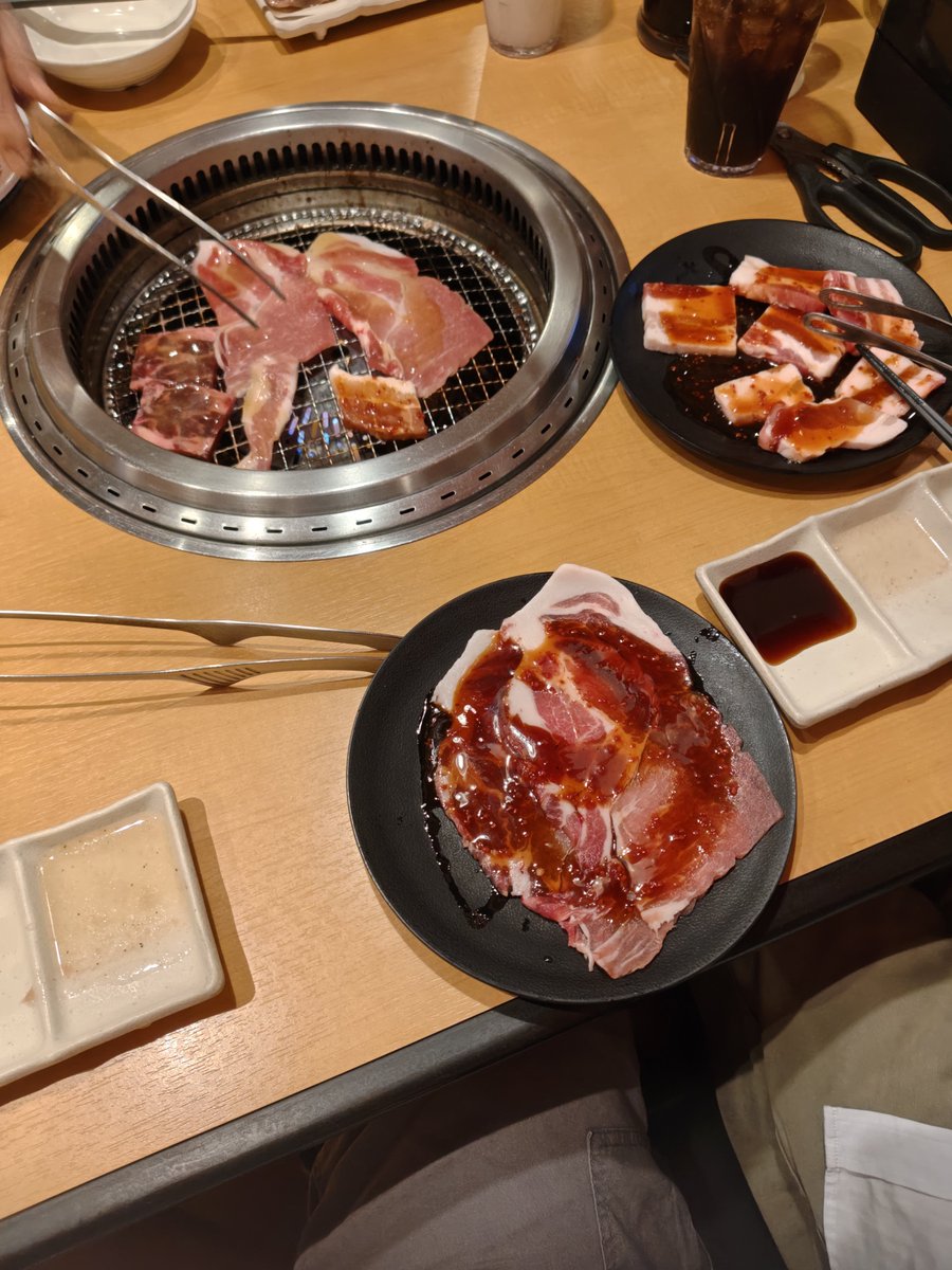 MaTearz's tweet photo. 今日は焼肉を食べたよ https://t.co/O3CaKePpaI