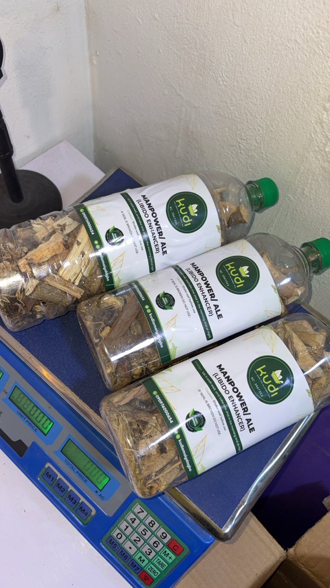 Kudiomoiyalagbo's tweet photo. My best seller 

He Dey sell like water 🤩💚

Send a dm to Order yours today!!! https://t.co/0mQ7ojYDAf