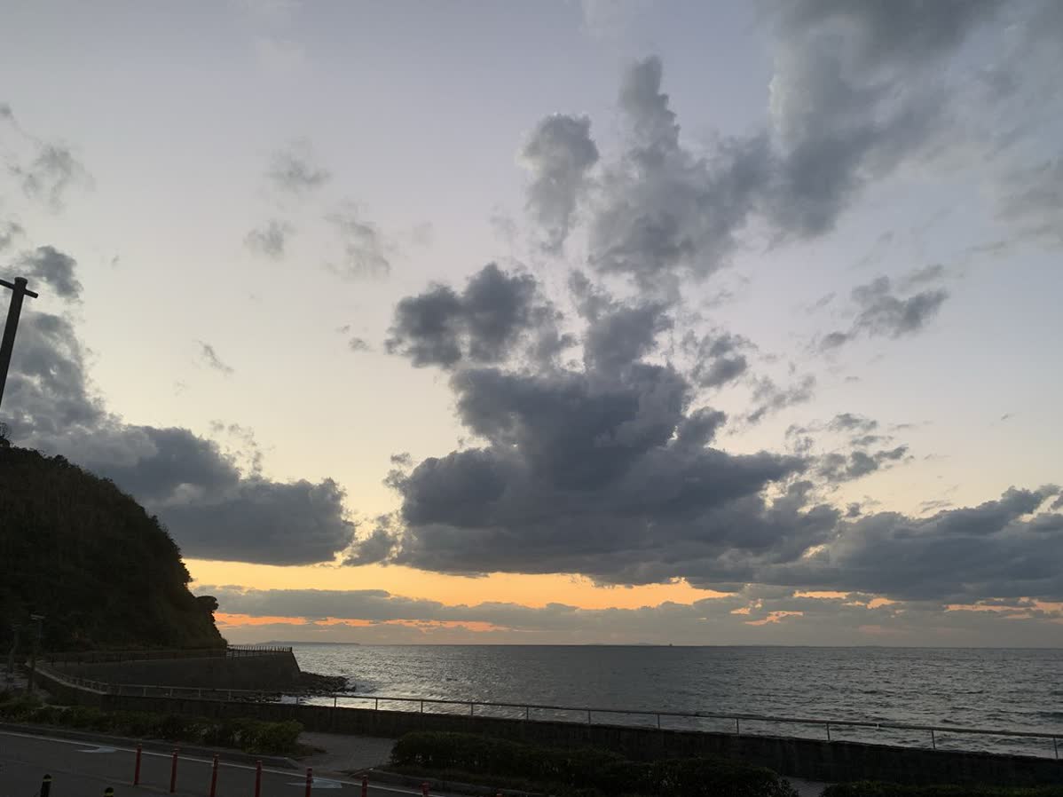 punhetilson67's tweet photo. O sol e o mar combinam muito bem, né? Tenho certeza de que todos adoram! https://t.co/CGbo9KBpha