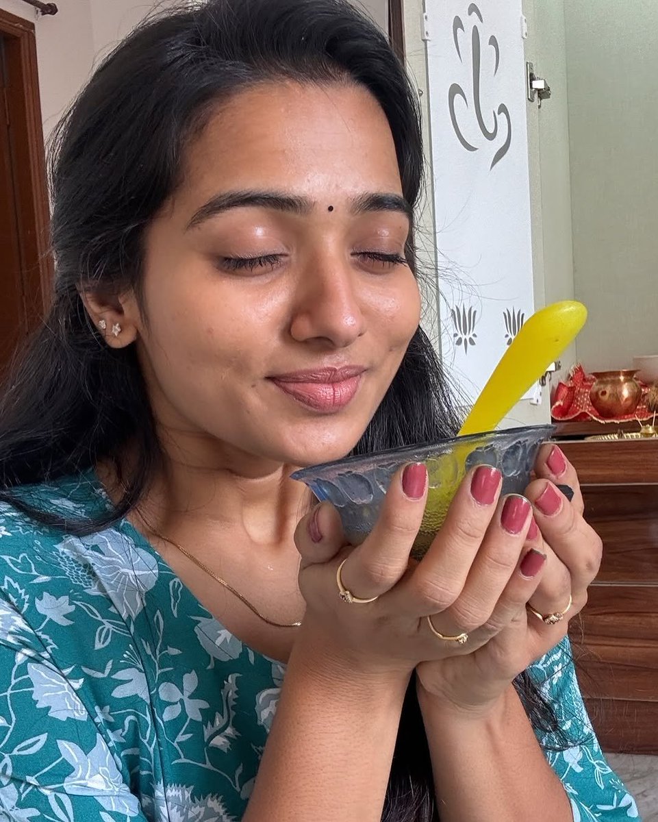 Sissy_Slavee's tweet photo. When my uncle gave me a special dessert and tells me Ok whore Eat All the dessert dont waste it eat it like hungry dog i know u r hungry After Gives a Small sniff i understand he mixed his cum,piss,shit all together and for a smell he farted He Totally care for me 🥰🥰 https://t.co/WlTnFY14Ta