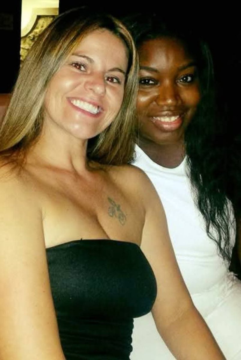 ITMFAresist's tweet photo. Happiest of Happy Birthdays to this gorgeous, precious, magnificent woman and QUEEN 🔥! There's no other person with whom I'd rather Laney share a Birthdate. I love you, so very much, and you BETTER know it, Valisha! 😍😘 💕💞 #SistaSista https://t.co/3Y0ddd9nV3