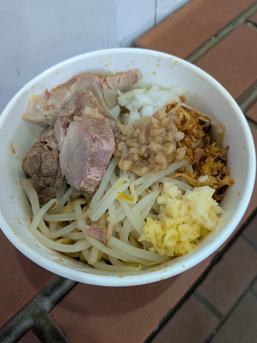 bHzPmVT3JMbB2Nh's tweet photo. 俺の生きる道🍜
俺道油そば🧄

#ハマスタグルメ 
#俺の生��る道 
#油そば 

10月 4日(日)　急遽ハマスタ参戦します🏟️
勝ってアドバンテージ無しを決めよう‼️ https://t.co/zvJlcsMxMb