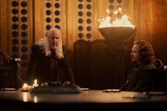 rhaenyrisms's tweet photo. viserys being friends with lyonel is so funny to me for no reason it just feels like thats his oomf. like oh yeah im the king. oh him? thats oomf. https://t.co/3HkbvcBT7R