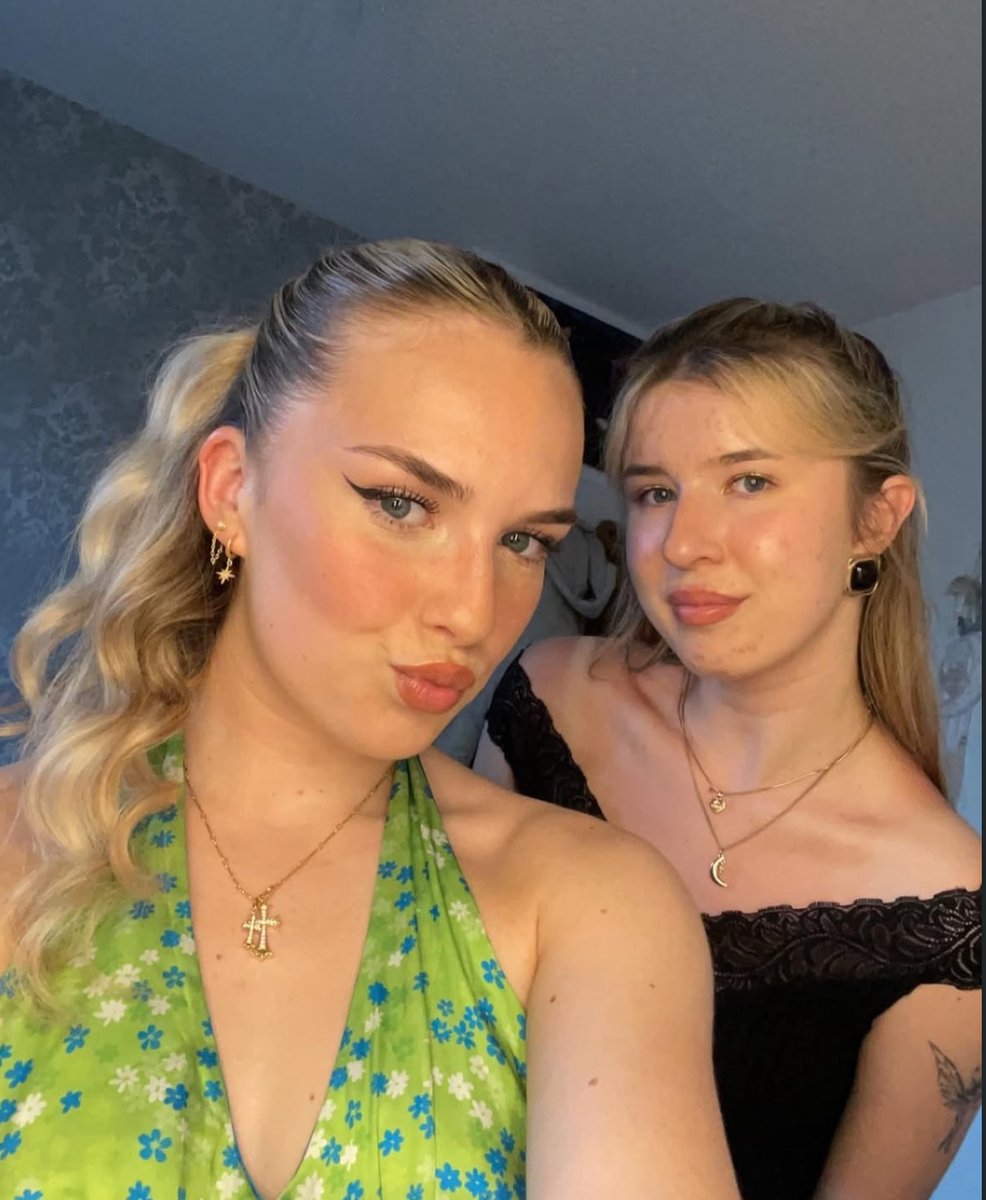 AiFrFurLovers's tweet photo. I can’t stop editing thing for @YourMommyLily , her crush is so hot and with her friend too , it’s incredible , and they are completely depraved , fully fur slut , dumb whore , but @YourMommyLily is more pathetic and still get humiliated #furcoat #furlover #sluttyfication #nude #furslut