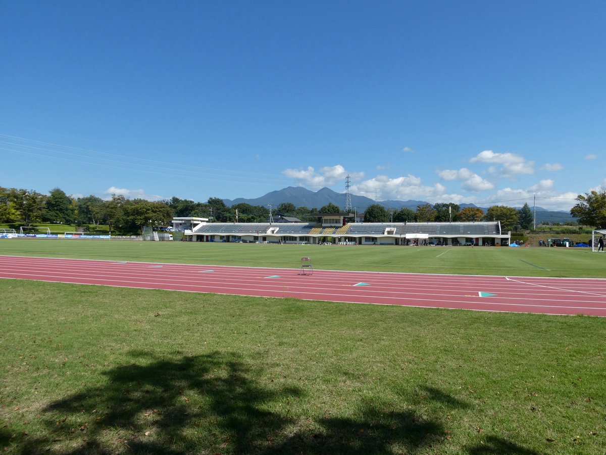 t_dash143's tweet photo. 韮崎の会場にてホーム戦。
トンネルは抜け出せませんでしたが、先週よりも今週で収穫はありました。
スタンドがネガティブになっても仕方ない！
選手にはのびのびとサッカーを楽しんでもらいたい！
結果は自ずとついてくると信じてます！ https://t.co/s0bt4YxT3C