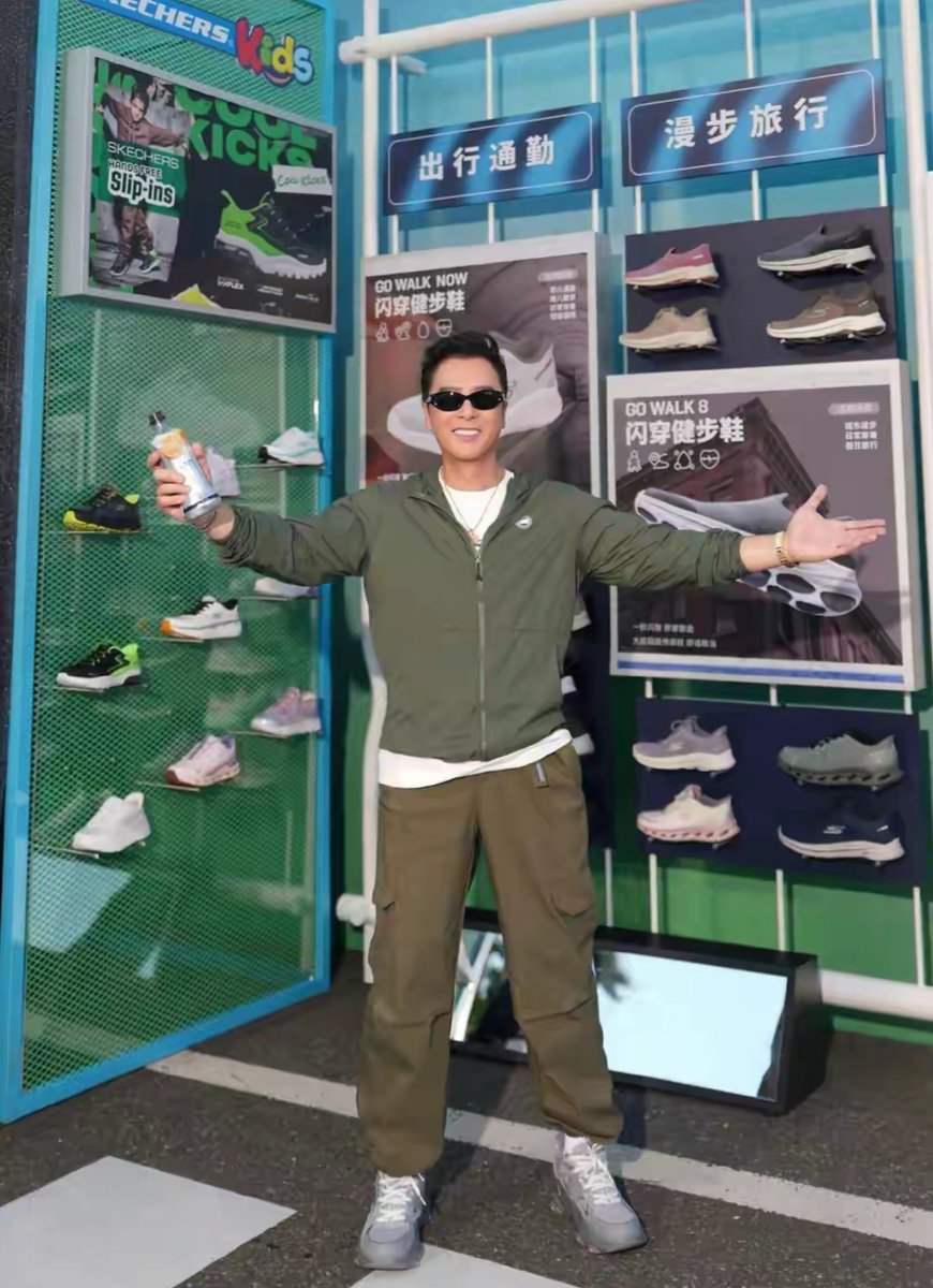Christopheegq1's tweet photo. These Chinese guys named Lao, Meng, and Bei are such bold and impressive personalities! https://t.co/cVaXyVBQfT