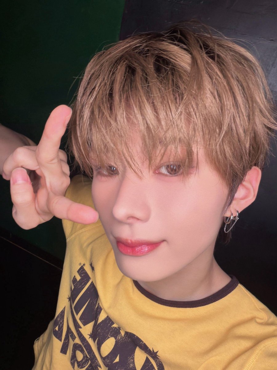 aoen_members's tweet photo. 栃木公演ありがとうございました!!
aoringありがとう~🫶

#aoen_青のはじまり
#aoen #アオエン #京助 #KYOSUKE https://t.co/s0CiwpR8g9