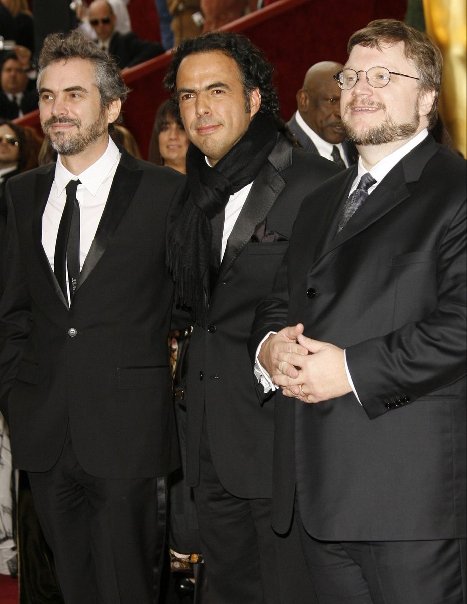 CinemaTweets1's tweet photo. You’re looking at 3 men who’ve devoted their lives to Cinema. 3 men from Mexico who went on to win Academy Awards. These 3 men have inspired me beyond words. Witnessing Guillermo del Toro & Alfonso Cuarón stand alongside their brother Alejandro Iñárritu in the wake of massive bullshit from the industry & excessive, unjustified hate from critics is what Cinema is all about. Through thick & thin, these 3 men have stuck together & made Cinema better. 🇲🇽