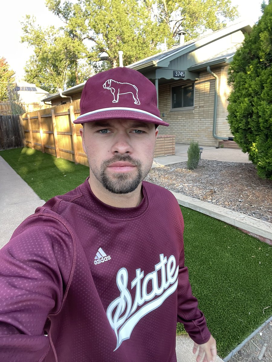 Head_FirstPod's tweet photo. Heard there’s a big game in Starkville, Mississippi today??

#HailState https://t.co/YyA35pqQzo