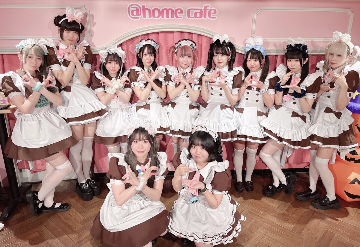 athome_cafe's tweet photo. あっとほぉーむカフェ本店５階

本日もご帰宅ありがとうございました(*˘︶˘*)~｡.:*♡
ぜりい正メイドお披露目🎀
さゆ見習い服お披露目🍥
きゅあ仮店初日🩵
でした❕
明日も本店5か〜い🖐️でご帰宅お待ちしております𐔌՞⁔•͈ ·̫ •͈⁔՞𐦯⋆꙳

🎶らすとぐみ🎶
♡ろの♡さんちゅ♡なのは♡みたま♡あまめ♡あん♡りおる♡もちな♡さなぴ♡
♡きゅあ♡さゆ♡