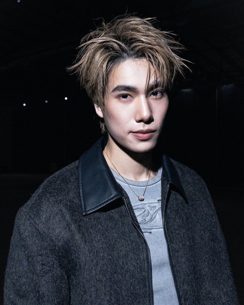 2phuwin's tweet photo. soo handsome https://t.co/AJn7uqiT8b