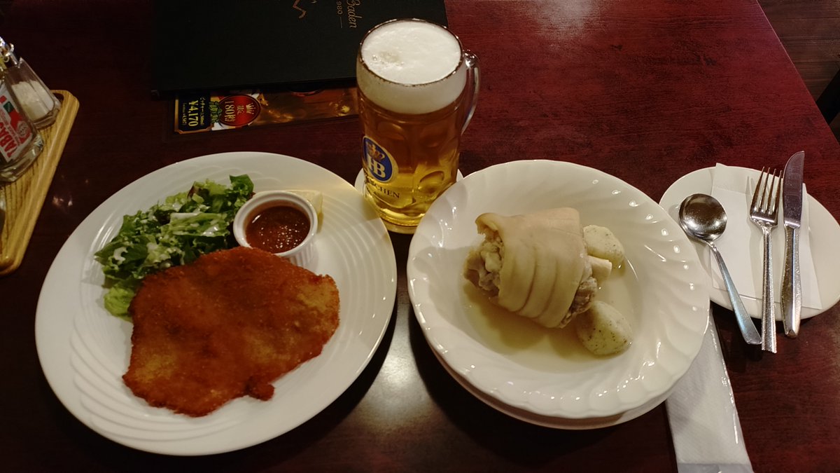 daijitk's tweet photo. #酒樽蔵之介 先生の オルクセン王国史 最新22話「非常の海」を読む。
オルクセン王国史を読むと、ドイツ料理が食べたくなり、今日は #オルクセン飯 に近いドイツ料理＆ビールで夕食。
しかし #銀河英雄伝説 #幼女戦記 #オルクセン王国史 と興味深く見てるが、オルクセン王国史のグルメ度は別格だよな。 https://t.co/blWcTTO3PY