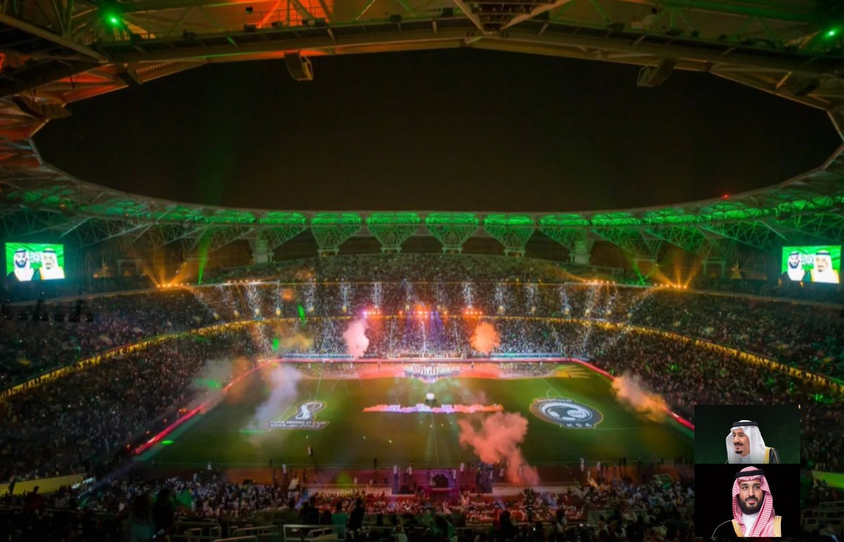 MajidMutlaq's tweet photo. @SaudiNT السماءُ خضراء والارض تشع نوراً في الجوهرة المشعة 🏟 والمدرج السعودي 🇸🇦 يرفرف راياته فيها شعار التوحيد 🇸🇦 

لا إله إلا الله محمد رسول الله

بالتوفيق لمنتخب 🇸🇦 إن شاء الله 

✌️ https://t.co/4F4fztha4R