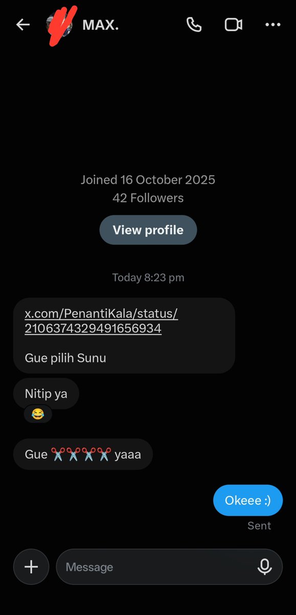 PenantiKala's tweet photo. Gapapa ya Niiii... Selamat yang milih Max.

Next round 20.41, yang kalah di round ini bilang yaaak biar gw suruh si Max kirim dare :) https://t.co/7MHbmQDcey