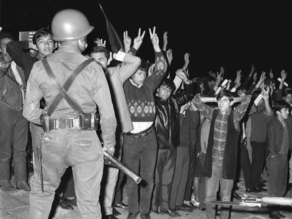 arlinmedrano_'s tweet photo. Una priista hablando de las masacres del PRI 🤡 https://t.co/c7FijwGo4r