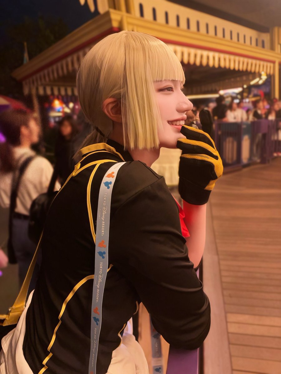 noco_yolo's tweet photo. #Dハロ仮装2026 #Dハロツイステ
カルーセルで酔ってグロッキーになってるボドゲ部を見つけた時の顔、楽しそうすぎる🏹 https://t.co/vzVotbDBMn