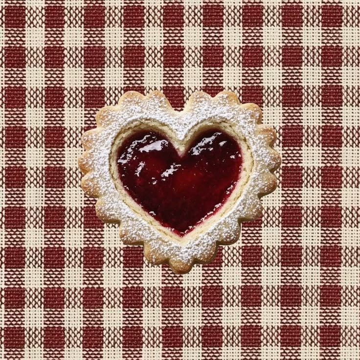 strxwberry_luv's tweet photo. .✦ ݁˖ this or that: sweets <𝟑 .ᐟ

‧˚꒰ ⋆˙ . ꒷ 🍰 . 𖦹˙— ⑅˚₊ ꒱༘⋆

𐔌 . food poll of desserts that remind me of some of my favorite characters  .ᐟ ֹ ₊ ꒱

#edrtwt #foodpoll #shedtwt https://t.co/ub1LDIDhKY