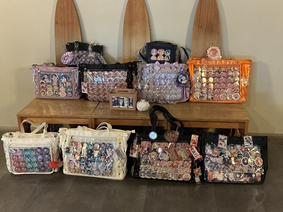 otsukimi874's tweet photo. 今日の連番集
①大扇子連番🪭
②痛バ連番ーー
③法被大連番(きしゃ日和さんの画像提供🙏)扇子上にかぐや結婚して団扇かかげてるの私ですw
④ラーメン連番後のドクペ連番
(売り切れによりメロンスカッシュ🍈) https://t.co/Btmeaso12L