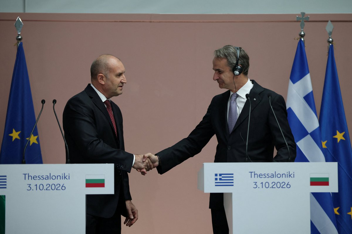 CapitalBg's tweet photo. България получи тленните останки на цар Самуил, София посреща владетеля у дома https://t.co/UKEwGUNlkE https://t.co/U11sZTLoZl