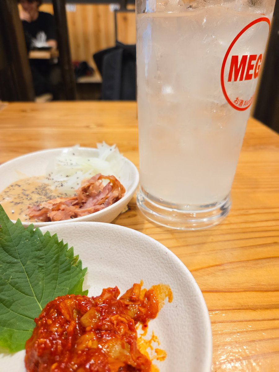Neville_sub's tweet photo. ようごんの動画で夜ご飯は鳥貴族に決定

カマンベールコロッケイケるぞGON‼️ https://t.co/zzvUA2eiFi