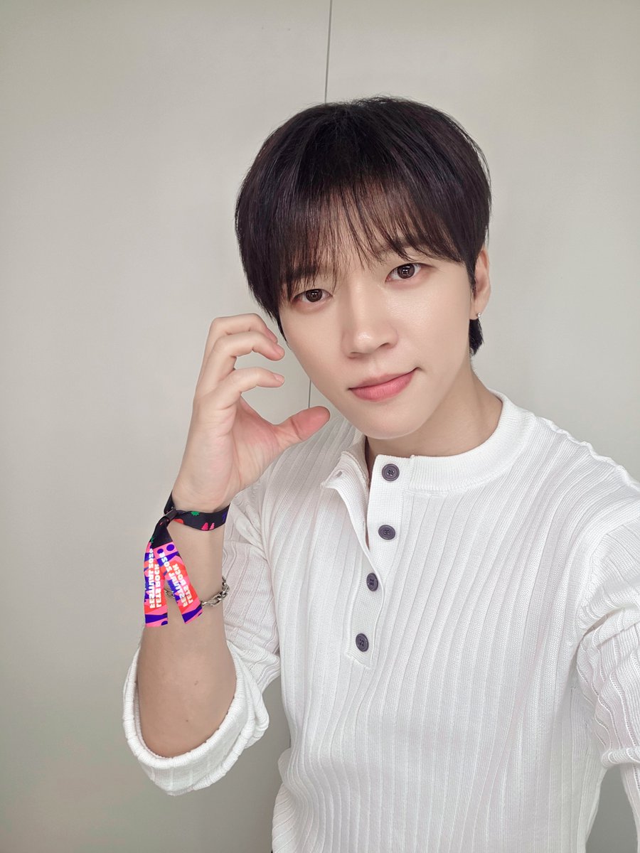 NWH_officialtwt's tweet photo. [📸] 

2026.10.03
@ LET'S ROCK FESTIVAL 20TH ANNIVERSARY

야외 페스티벌 + 남우현 = 기절조합..😇🖤
새싹들과 함께 난지한강공원을
완벽하게 찢어버린 렛츠락페스티벌❤️‍🩹

함께 뛰어준 여러분 모두 감사합니다.
목청껏 응원해 준 우리 새싹들도 최고 ദ്ദി ᵔ∇ᵔ )

앞으로도 쭉 가보자고 ᯓ★.ᐟ

#남우현 #NAMWOOHYUN 
#렛츠락페스티벌 #LetsRockFestival