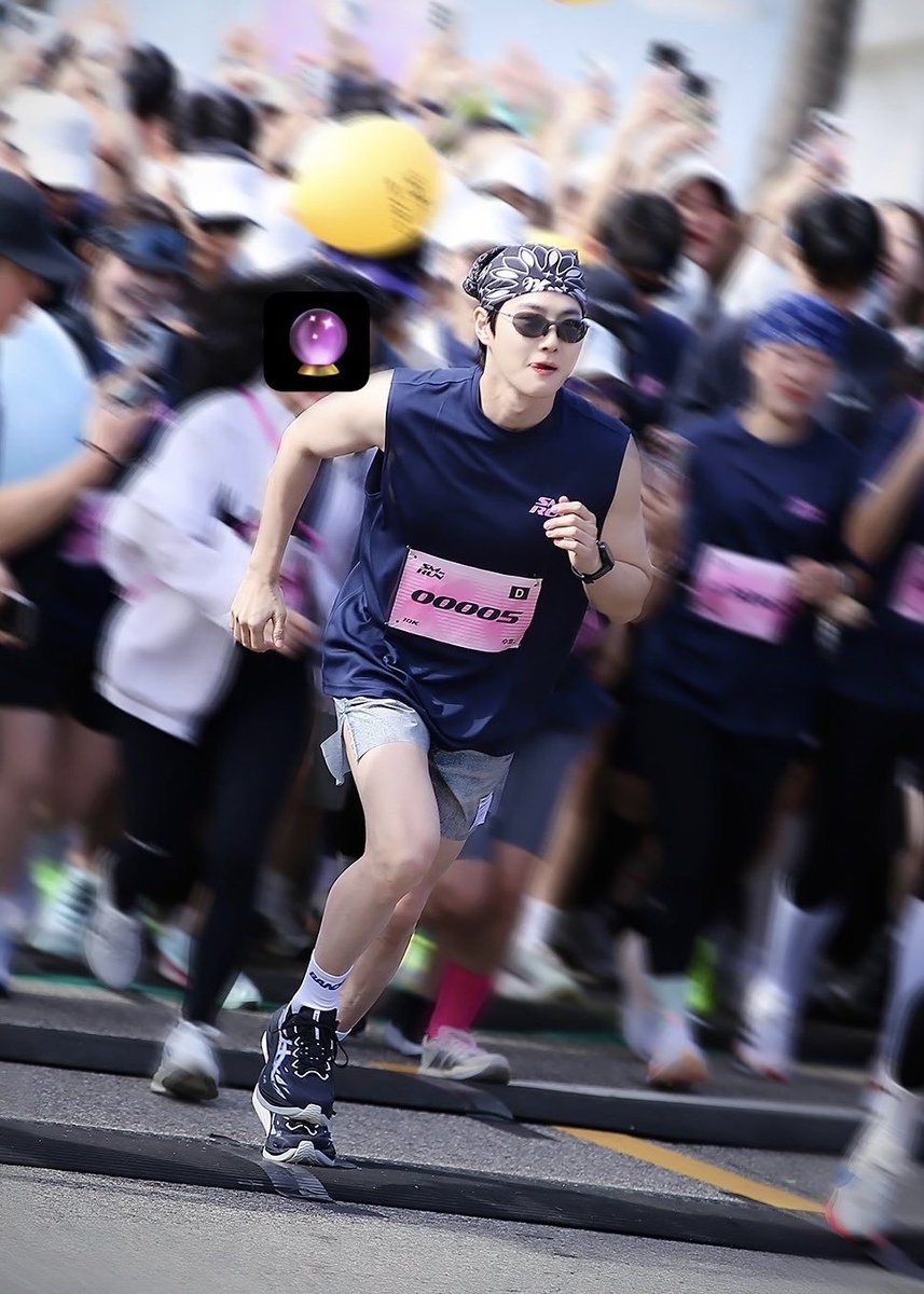 indiesh2o's tweet photo. THIS PHOTO OF RUNNER SUHO https://t.co/mH5WtpyhSd