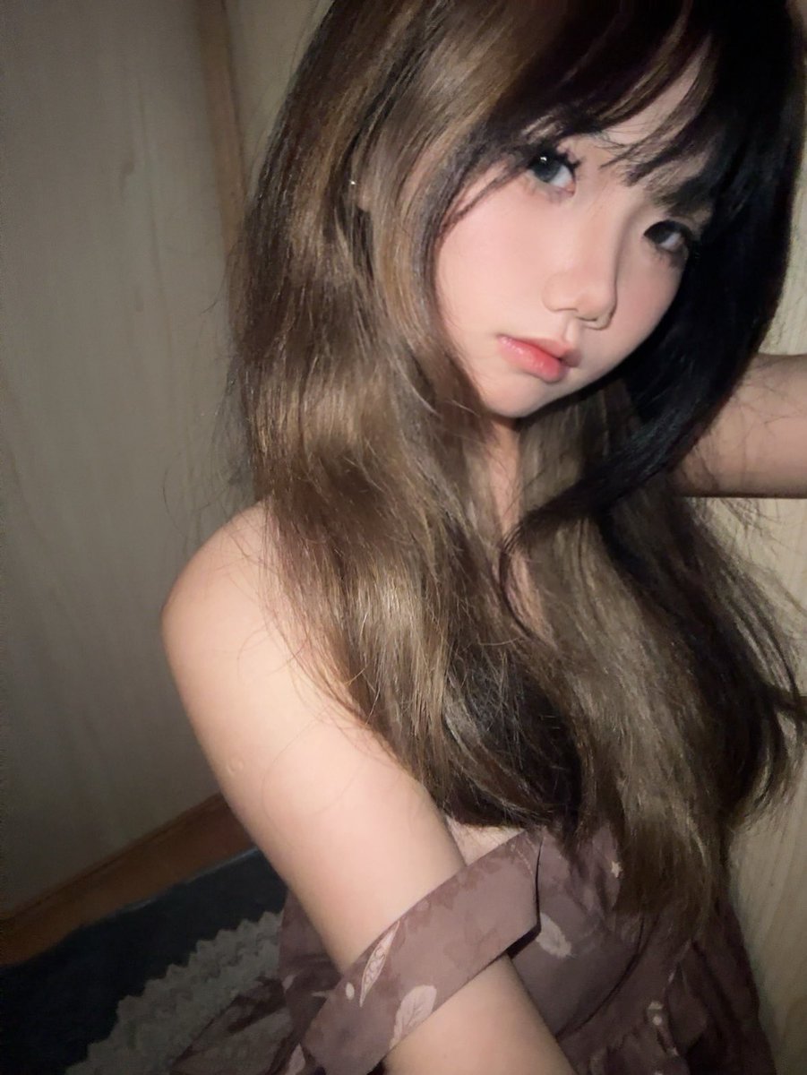 MIGUEL201208's tweet photo. 其实尝试在X玩了几天，还是摸不着门道，大家一般在X怎么约的？怎么没人找我？ https://t.co/qO37TiNkZF