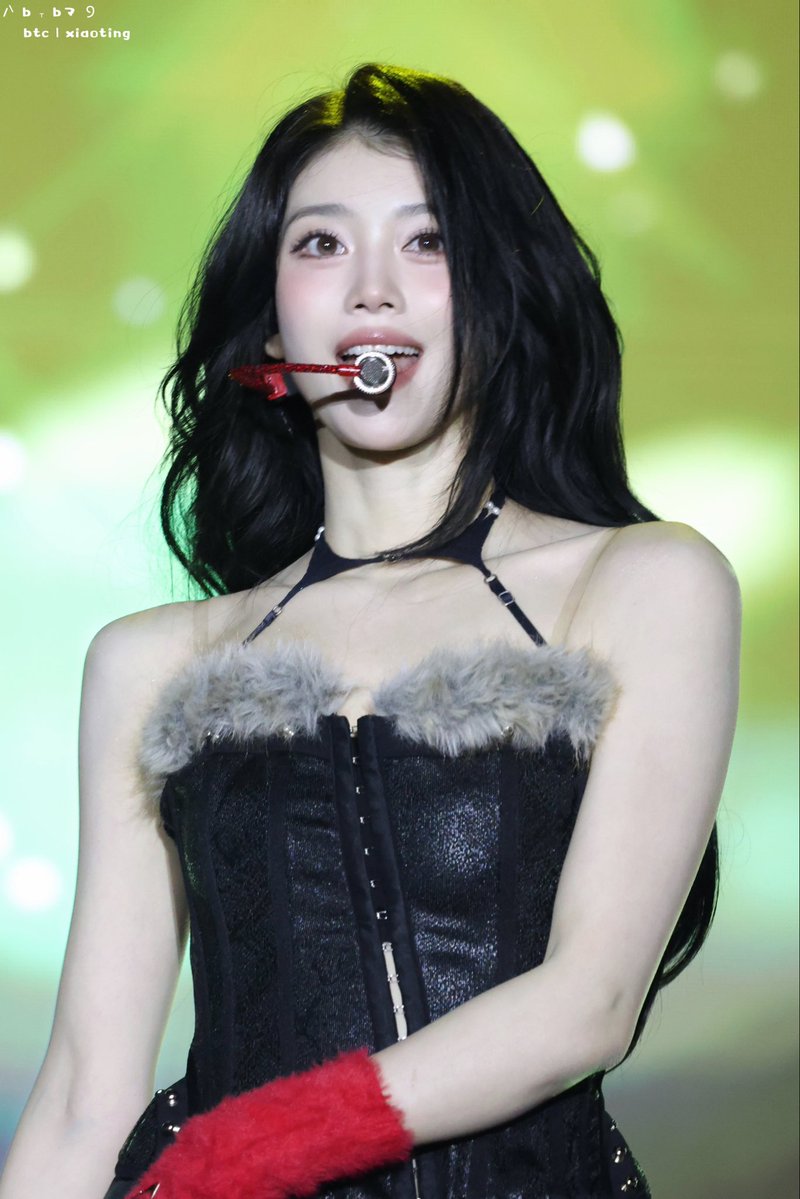 bei_corgiTingg's tweet photo. 261002 안동KPOP콘서트
#샤오팅 #XIAOTING #Kep1er 
#케플러 #沈小婷 https://t.co/0A1rJhBAXL