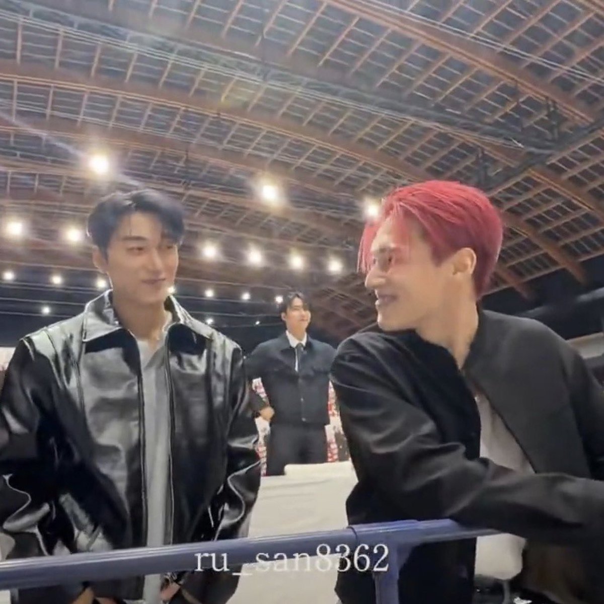 onebitesized's tweet photo. the group should be renamed to "jwy and his 7 boyfriends" https://t.co/0hpTAAdLW6