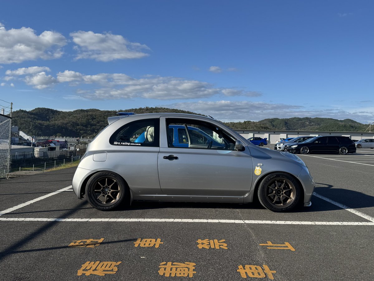 961Shibaemon's tweet photo. 長いこと眠らしてたホイールがコレ
RAYS VORK RACING CE28 15inch 6.5J+28 
前後通しで入れました
前から見たリアフェンダー辺りたまらんわ☺️ https://t.co/BXwH0ZJB9D