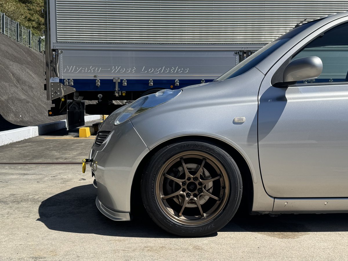 961Shibaemon's tweet photo. 長いこと眠らしてたホイールがコレ
RAYS VORK RACING CE28 15inch 6.5J+28 
前後通しで入れました
前から見たリアフェンダー辺りたまらんわ☺️ https://t.co/BXwH0ZJB9D