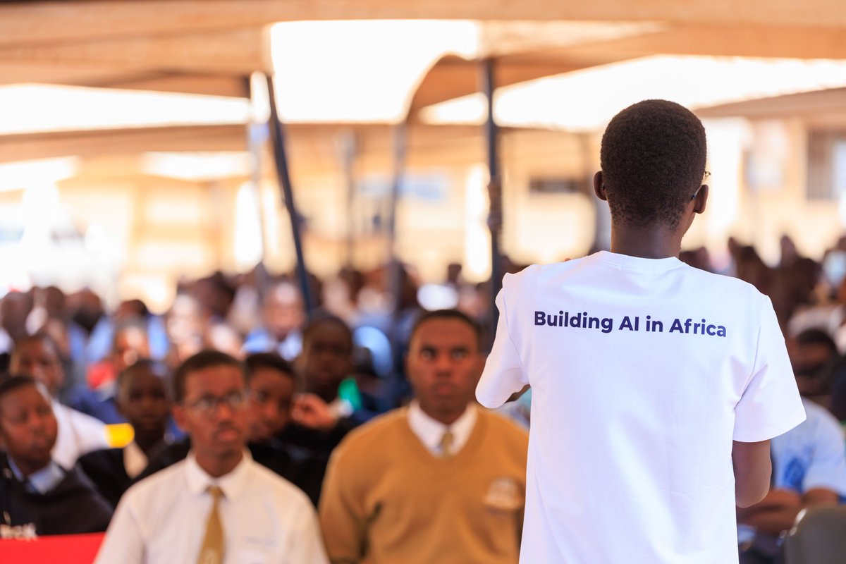 ElevateM50885's tweet photo. Experts project AI could add $1 trillion to Africa’s GDP by 2035. Which sector do you think will see the most explosive transformation first: precision agriculture or localized healthcare? 🚜🩺
 #AfricaTech #FutureOfWork #elevate #ai https://t.co/unyxiynUTE