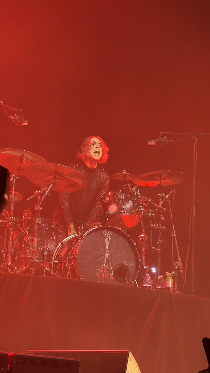Amber229800's tweet photo. Everybody please enjoy my SLAUGHTERHOUSE VINNY 👹👹👹
#motionlessinwhite #vinnymauro #MIW @chenzomauro https://t.co/JVEmoNlaQu
