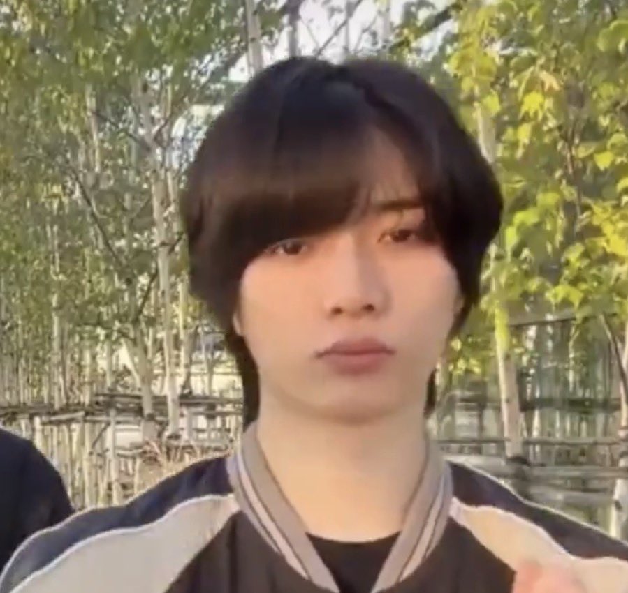 beomjuzn's tweet photo. yeonjun really was onto something when he said his first impression of beomgyu was that he looked like a circle https://t.co/lOu6Ssxr3b