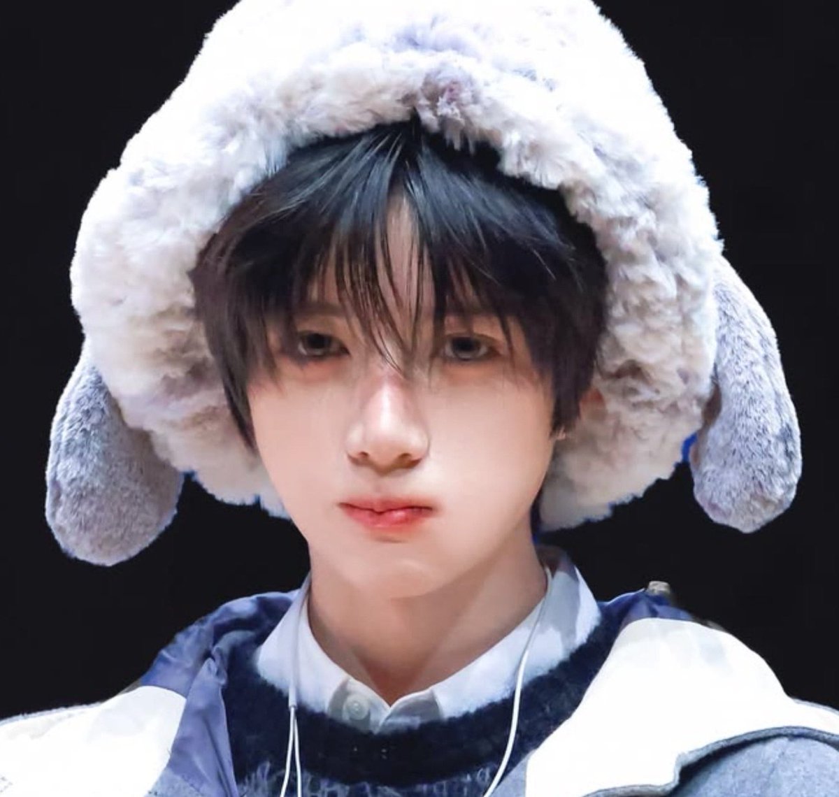 beomjuzn's tweet photo. yeonjun really was onto something when he said his first impression of beomgyu was that he looked like a circle https://t.co/lOu6Ssxr3b