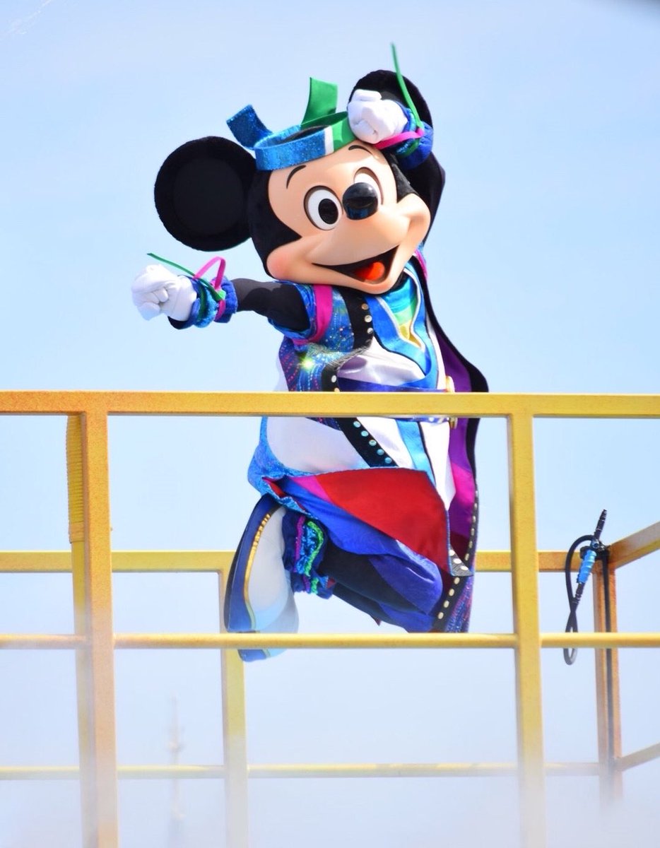 shirakabasakura's tweet photo. 5歳児な春も漢らしい夏もチャラついた秋も紳士な冬も毎日惚れ直して恋させられるスーパースターが大好きすぎたんだよな
ミッキーマウスが居て人生が華やいで楽しすぎた https://t.co/qozpyzWur5